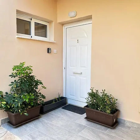 Olymbos Garden Iv Apartamento *
