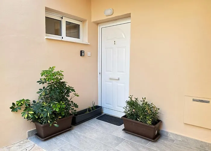 Olymbos Garden Iv 公寓 *