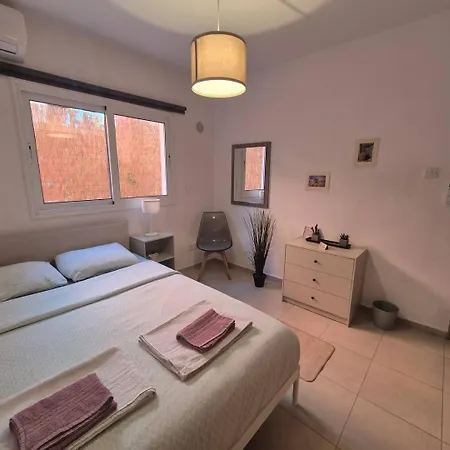 Olymbos Garden Iv Ajía Nápa